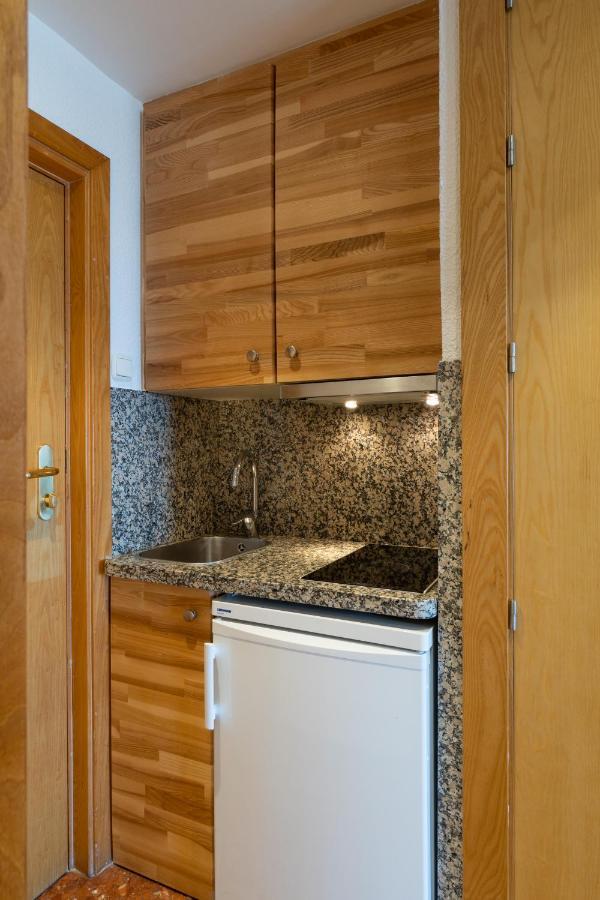 Hotel Apartamentos Bajondillo Торремолінос Екстер'єр фото Kitchen