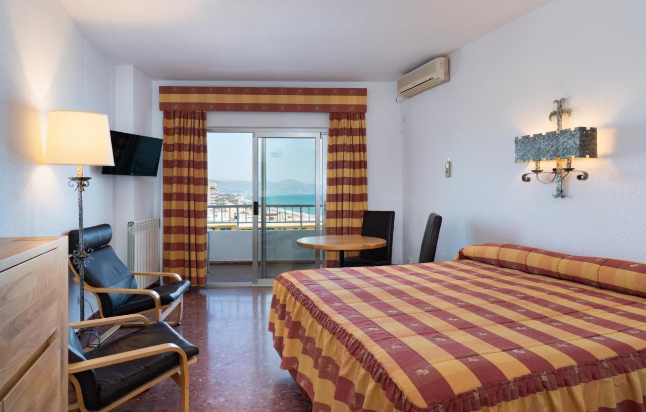 Hotel Apartamentos Bajondillo Торремолінос Екстер'єр фото Room at a hotel in Ibiza