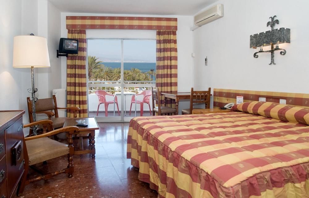 Hotel Apartamentos Bajondillo Торремолінос Екстер'єр фото Room at a hotel in Ibiza