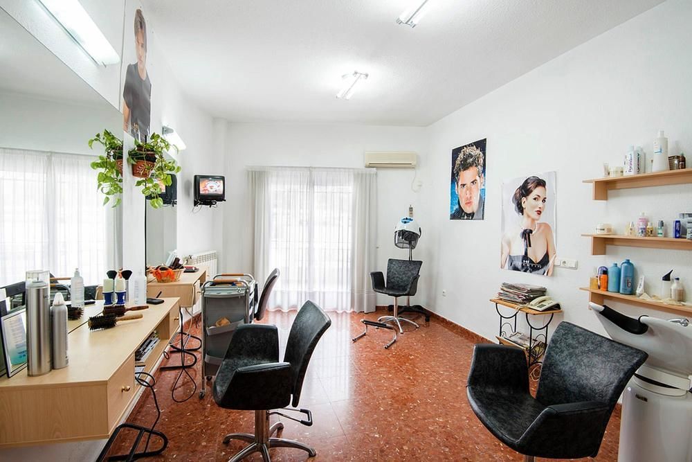 Hotel Apartamentos Bajondillo Торремолінос Екстер'єр фото Hairdressing salon in Athens